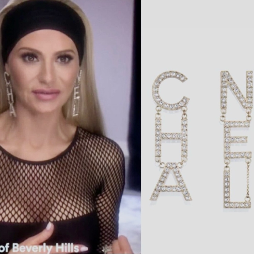 CHA•NEL Drop earrings